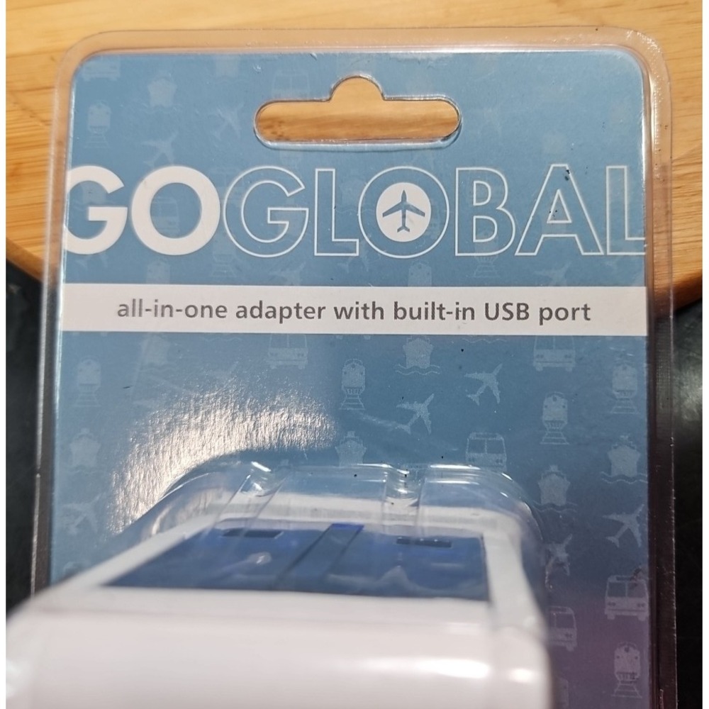 NIB Go Global All in One Adapter W/ Built in USB Port CONAIR GG250AD-320 New NOS - Picture 7 of 14